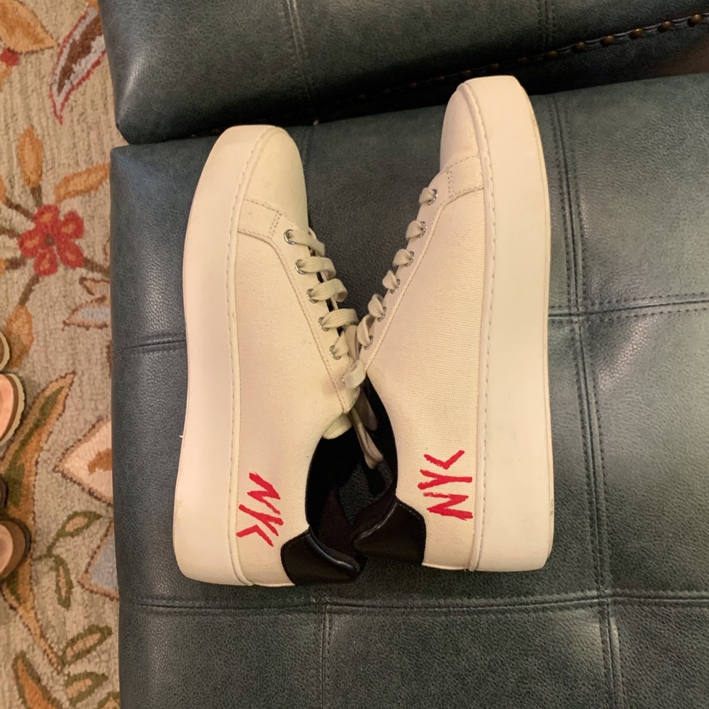 Michael Kors Sneakers - Picture 3 of 5
